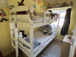 Photo 17- click for photo gallery